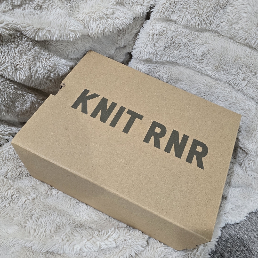 Yeezy KNIT RNR - Picture 6 of 6